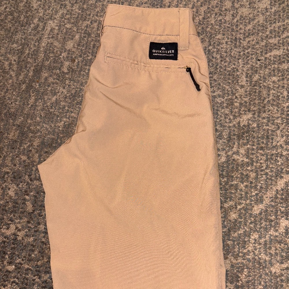 Quicksilver khaki shorts